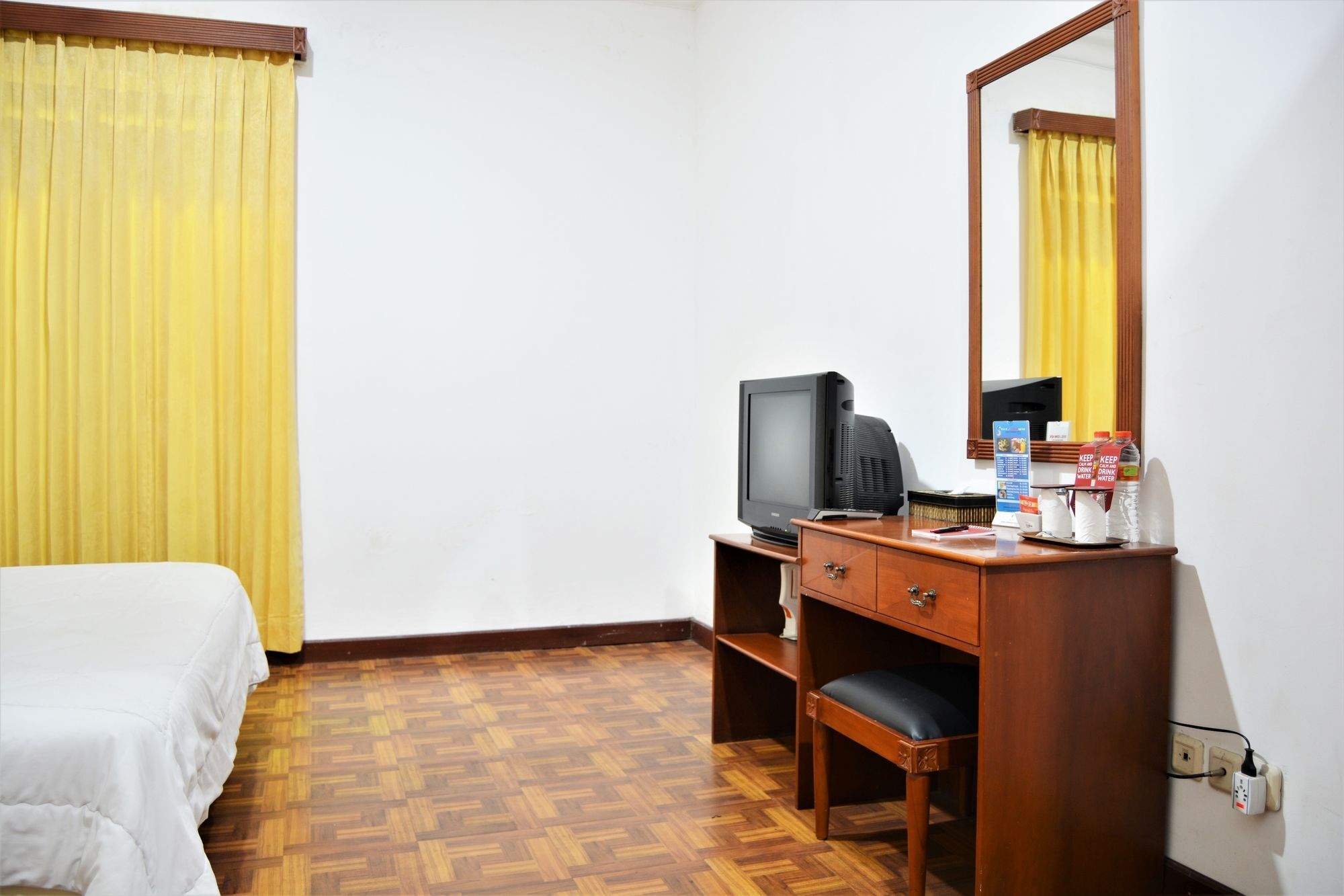 Zen Rooms Basic Cipanas Km.78 Екстер'єр фото