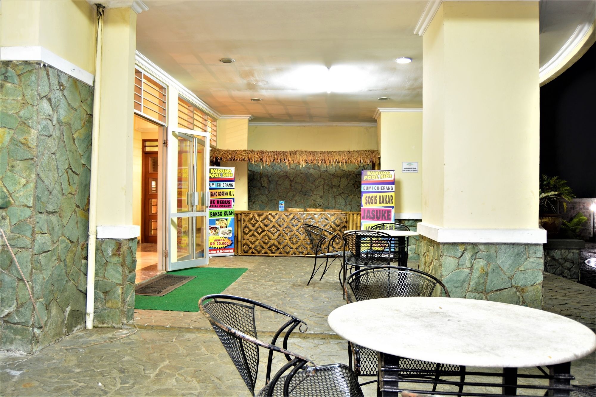 Zen Rooms Basic Cipanas Km.78 Екстер'єр фото